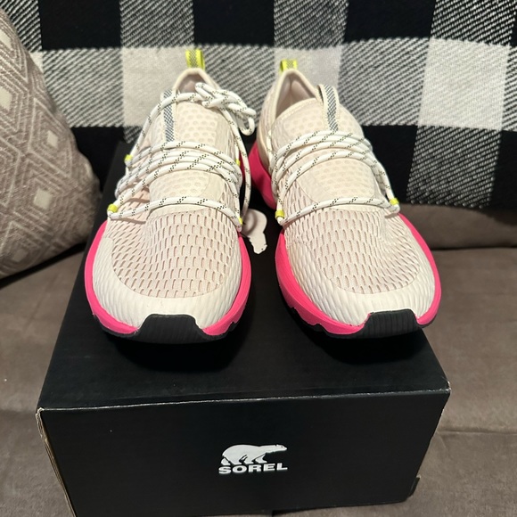 Sorel shoes for Women - Picture 2 of 6